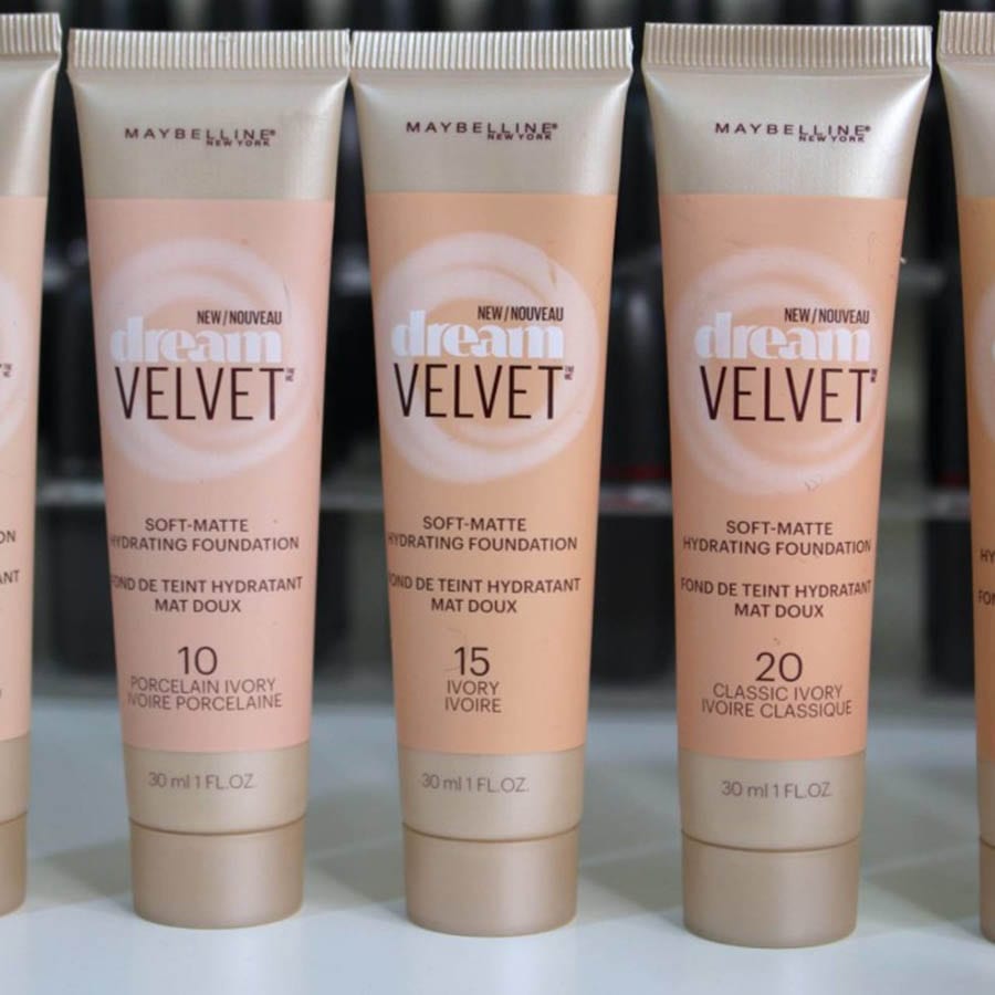Buy Maybelline Dream Velvet Soft Matte Hydrating Foundation - 15 Ivory in Pakistan