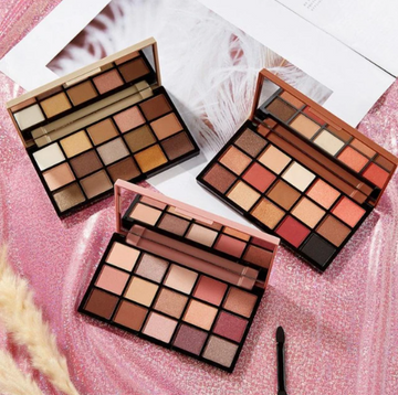 Buy MUA 15 Shade Eyeshadow Palette in Pakistan