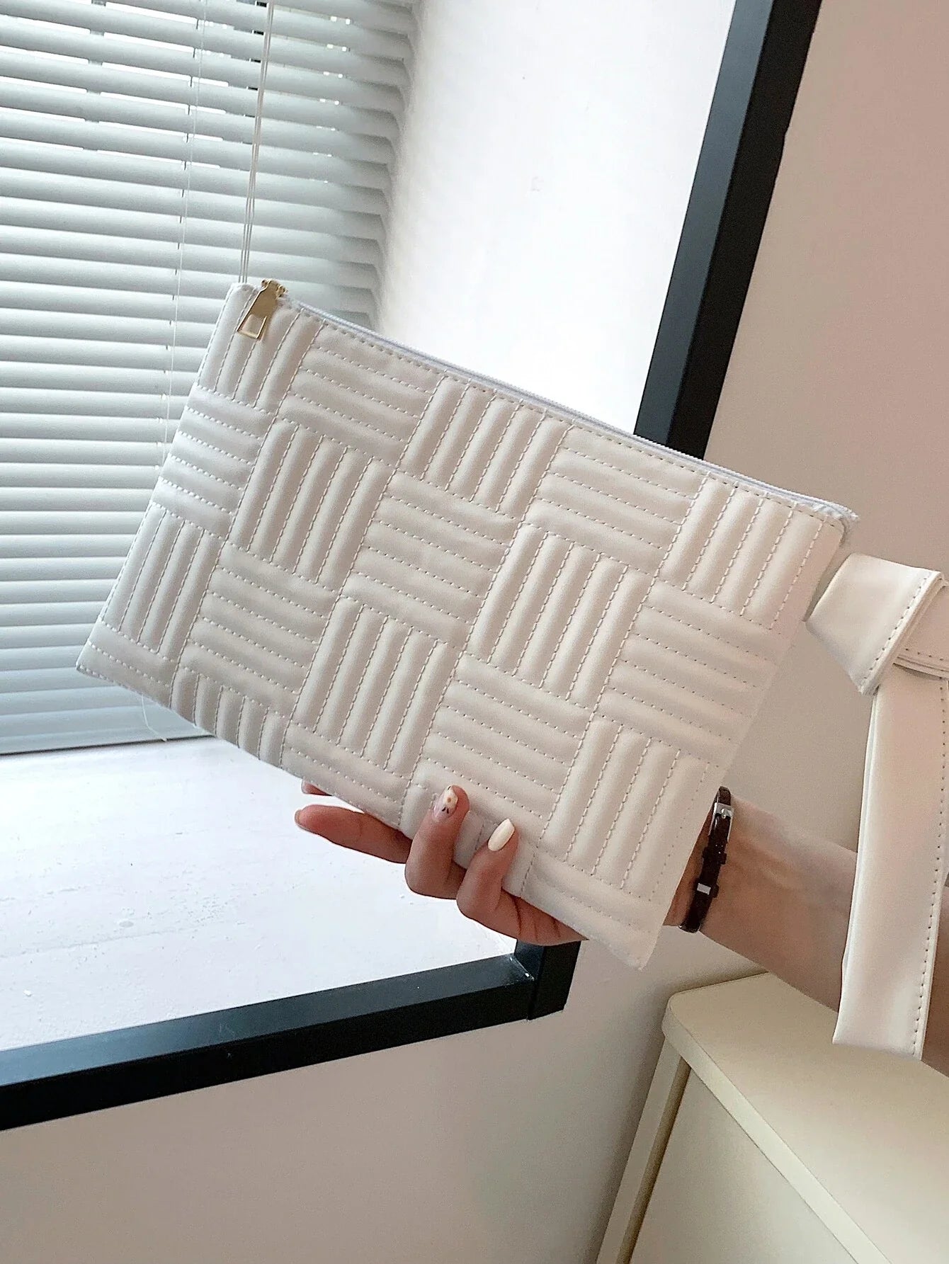 Buy SHEIN Square Bag Minimalist Stitch Detail Square Bag in Pakistan