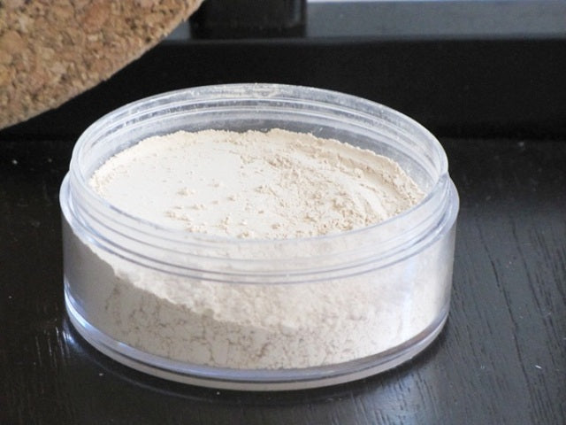 Buy MUA Professional Loose Setting Powder - Invisible Silk in Pakistan