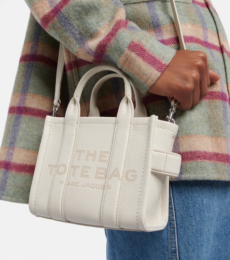 Buy Marc Jacobs The Tote Bag Medium in Pakistan