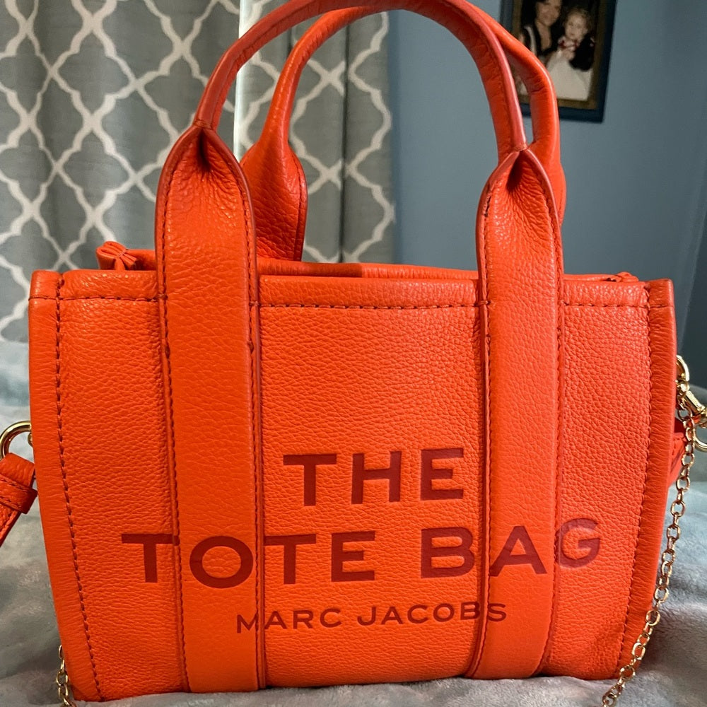 Buy Marc Jacobs The Tote Bag Small in Pakistan