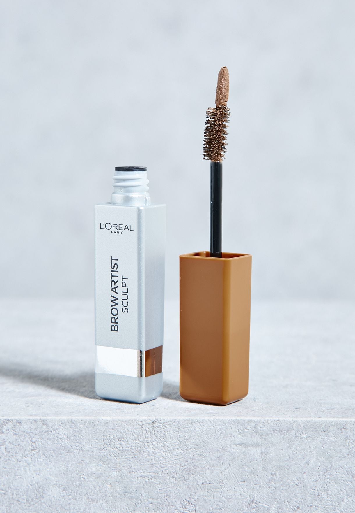 Buy L'Oreal Brow Artist Sculpt Mascara - Light Brown in Pakistan