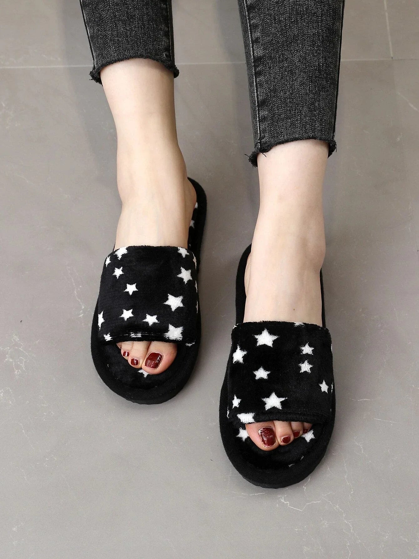 Buy SHEIN Star Pattern Fluffy Bedroom Slippers in Pakistan