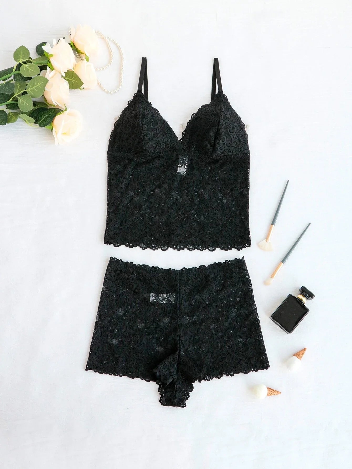 Buy SHEIN Floral Lace Underwire Lingerie Set in Pakistan