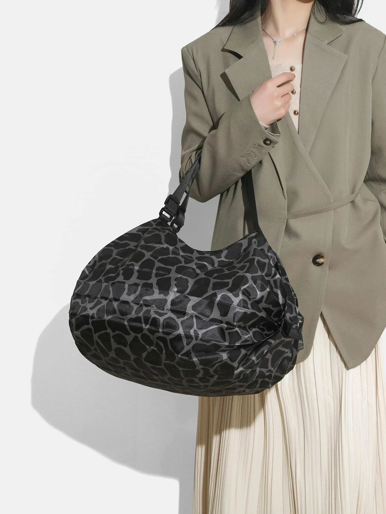 Buy SHEIN Foldable Shopping Bag Travel Luggage Bag in Pakistan