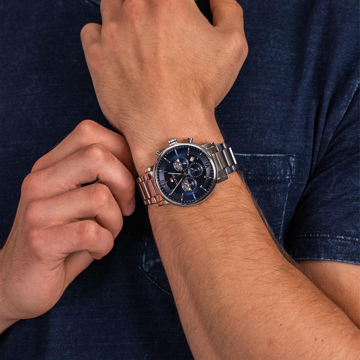 Buy Tommy Hilfiger Evan Blue Dial Silver Steel Strap Watch for Men - 1710409 in Pakistan