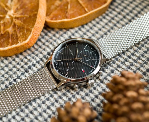 Buy Tommy Hilfiger Easton Black Dial Silver Mesh Bracelet Watch for Men - 1710433 in Pakistan