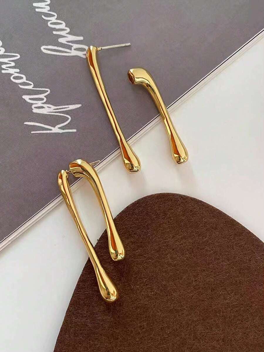 Buy SHEIN 1pair European And American Simple Long Metal Dangling Water Drop Earrings in Pakistan