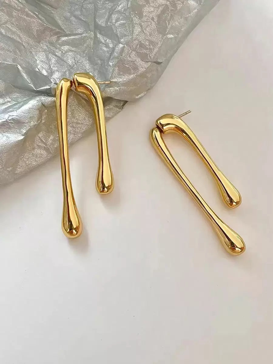 Buy SHEIN 1pair European And American Simple Long Metal Dangling Water Drop Earrings in Pakistan
