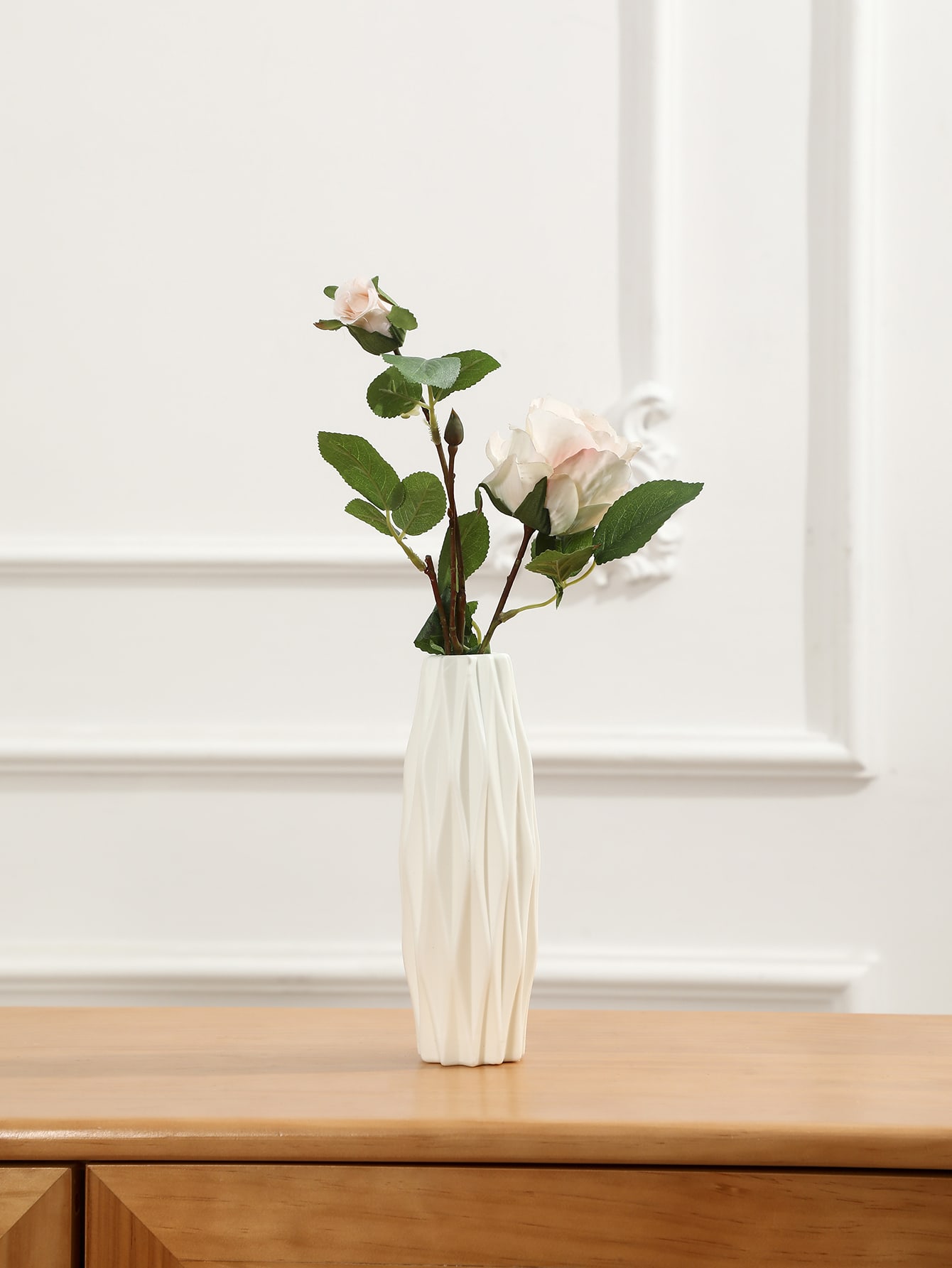 Buy SHEIN Geometric Plastic Flower Vase in Pakistan