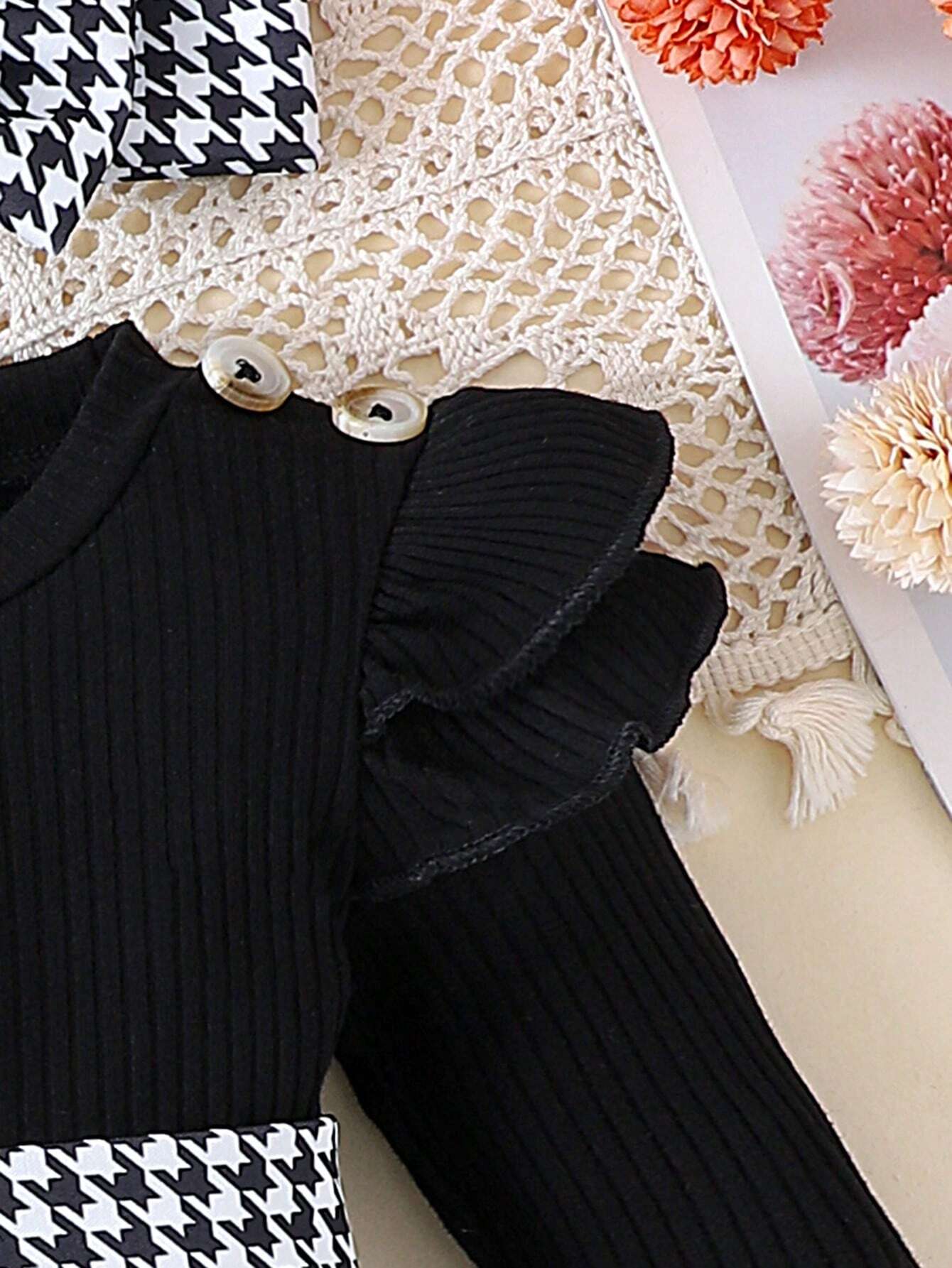 Buy SHEIN 1pc Infant/Toddler Girls' Cute Patchwork Long Sleeve Romper, Thin For Spring & Autumn in Pakistan