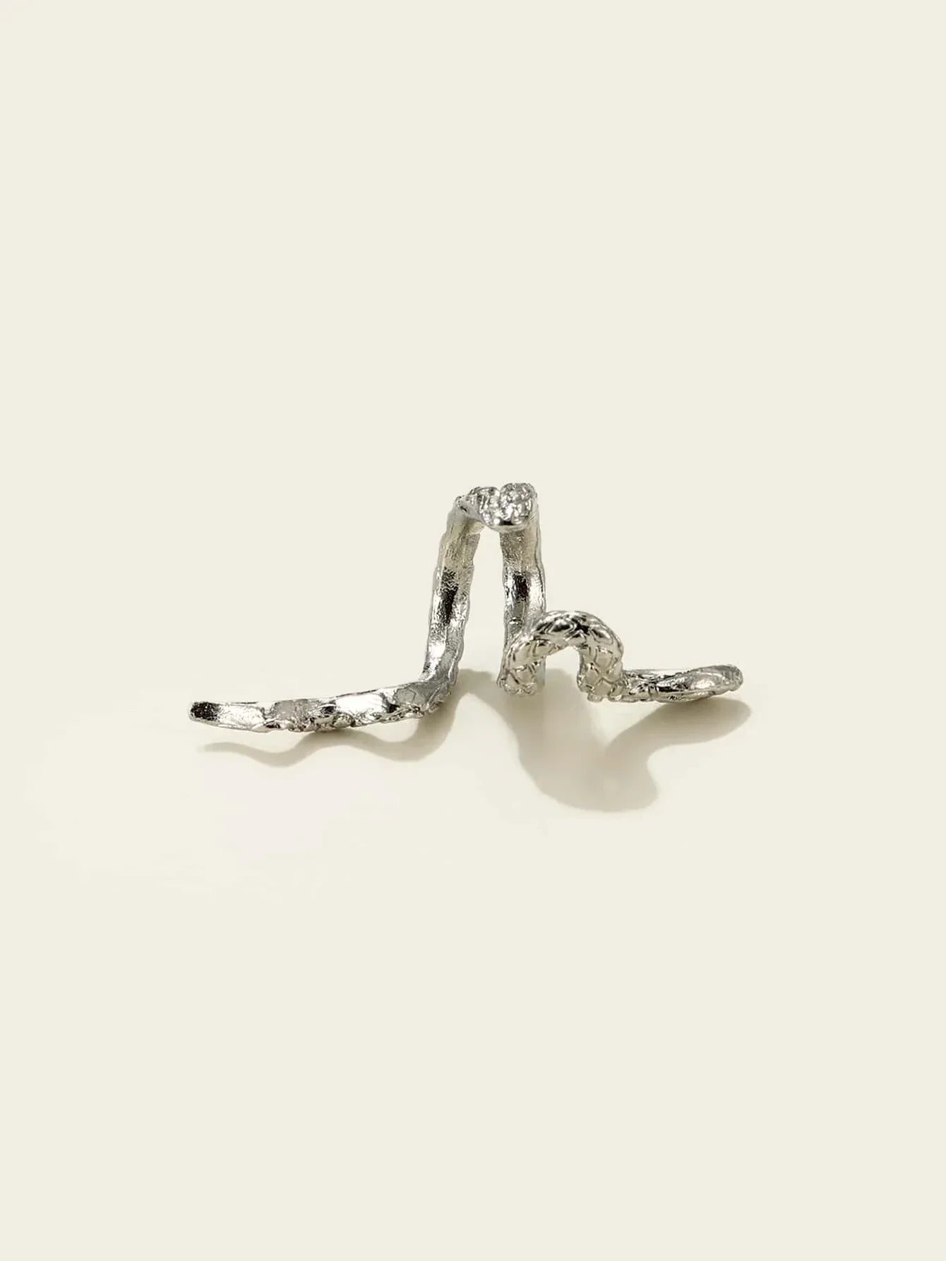 Buy SHEIN 1pc Snake Design Ear Climber in Pakistan