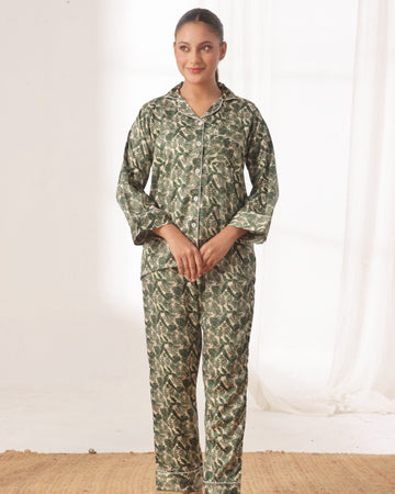 Buy Sajiero Silk Pajama Suit with Scrunchie - Leaf Lounge in Pakistan