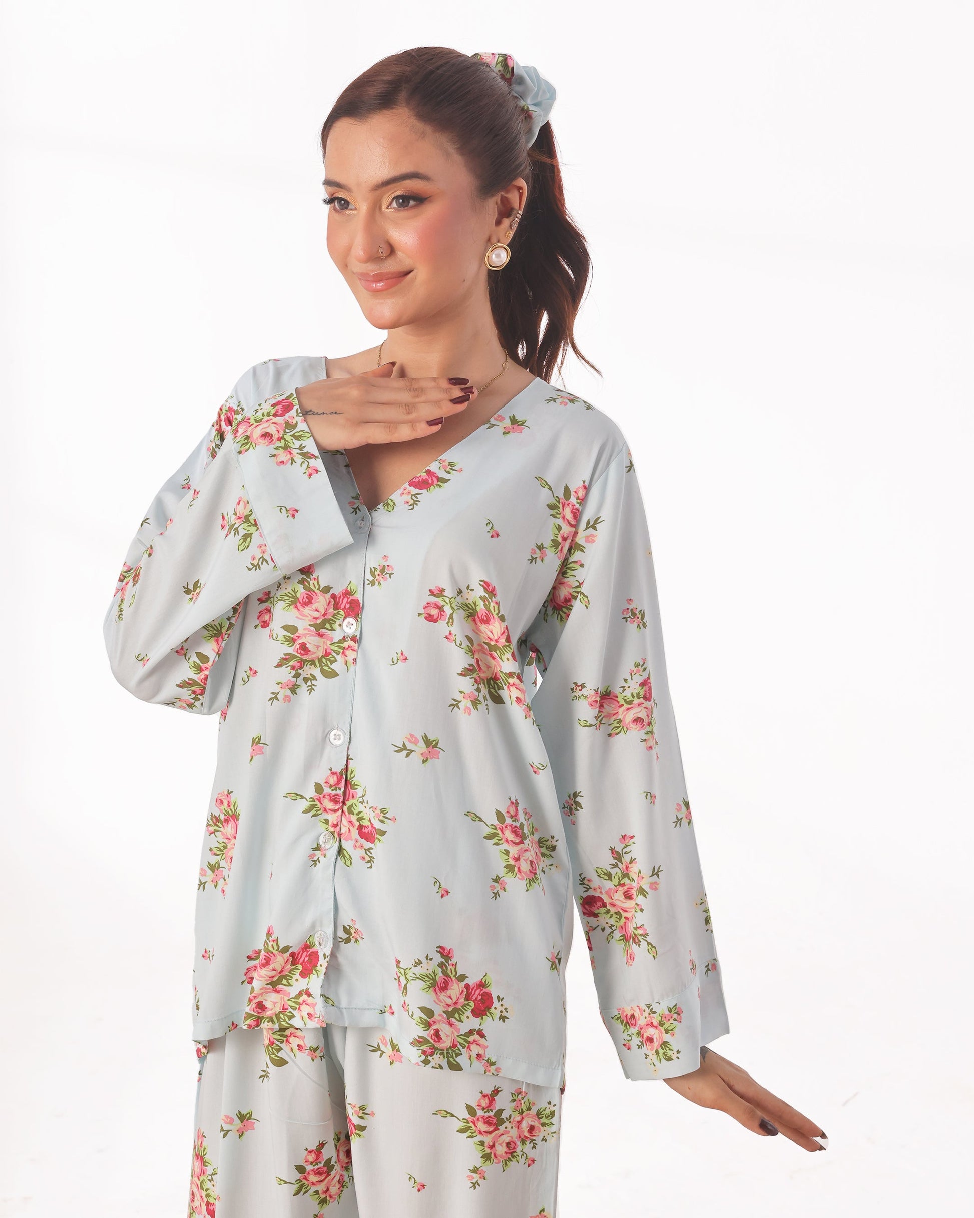 Buy Sajiero Linen Pajama Suit with Scrunchie - Rose Mist in Pakistan