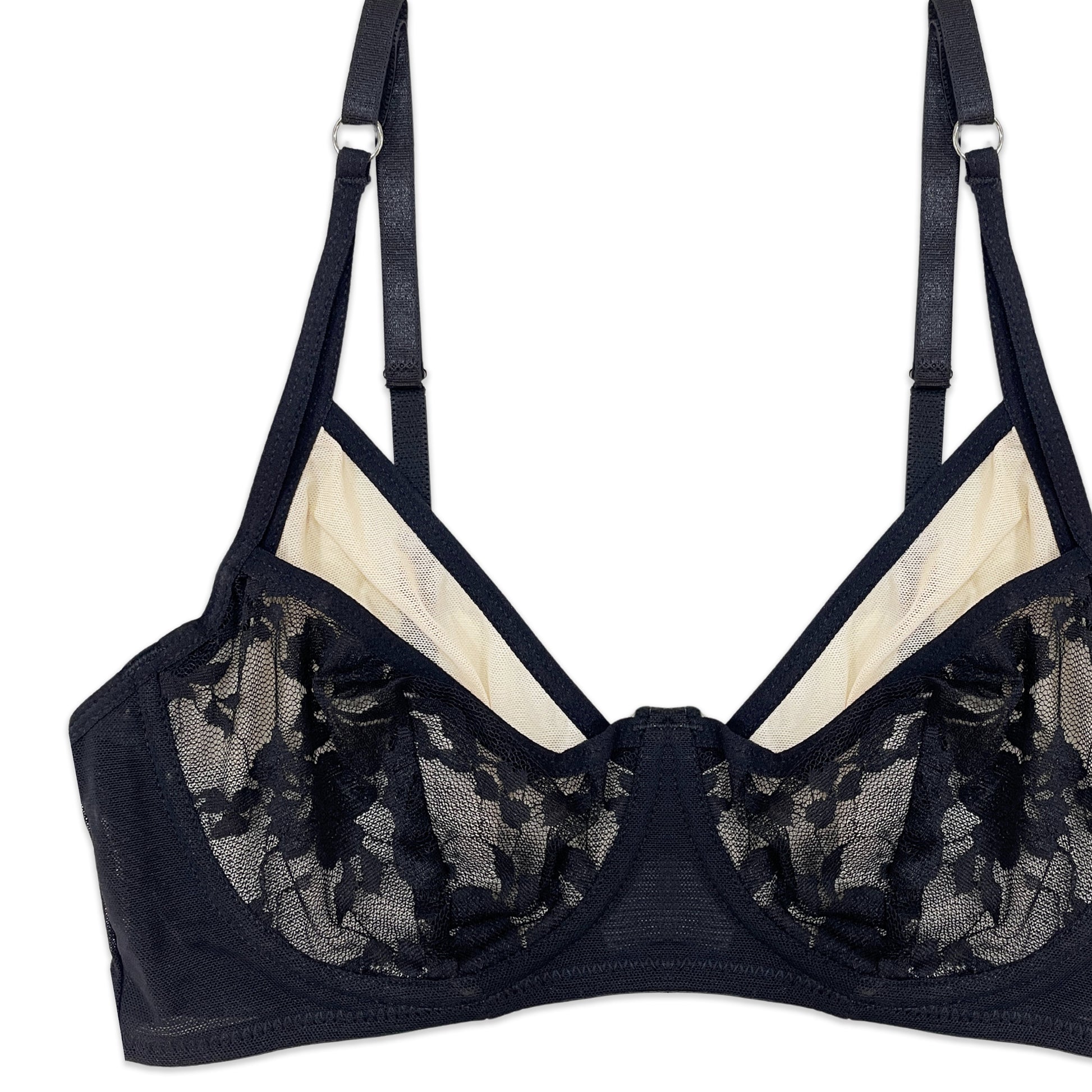 Buy Sajiero Bra Set - Obsidian Veil in Pakistan