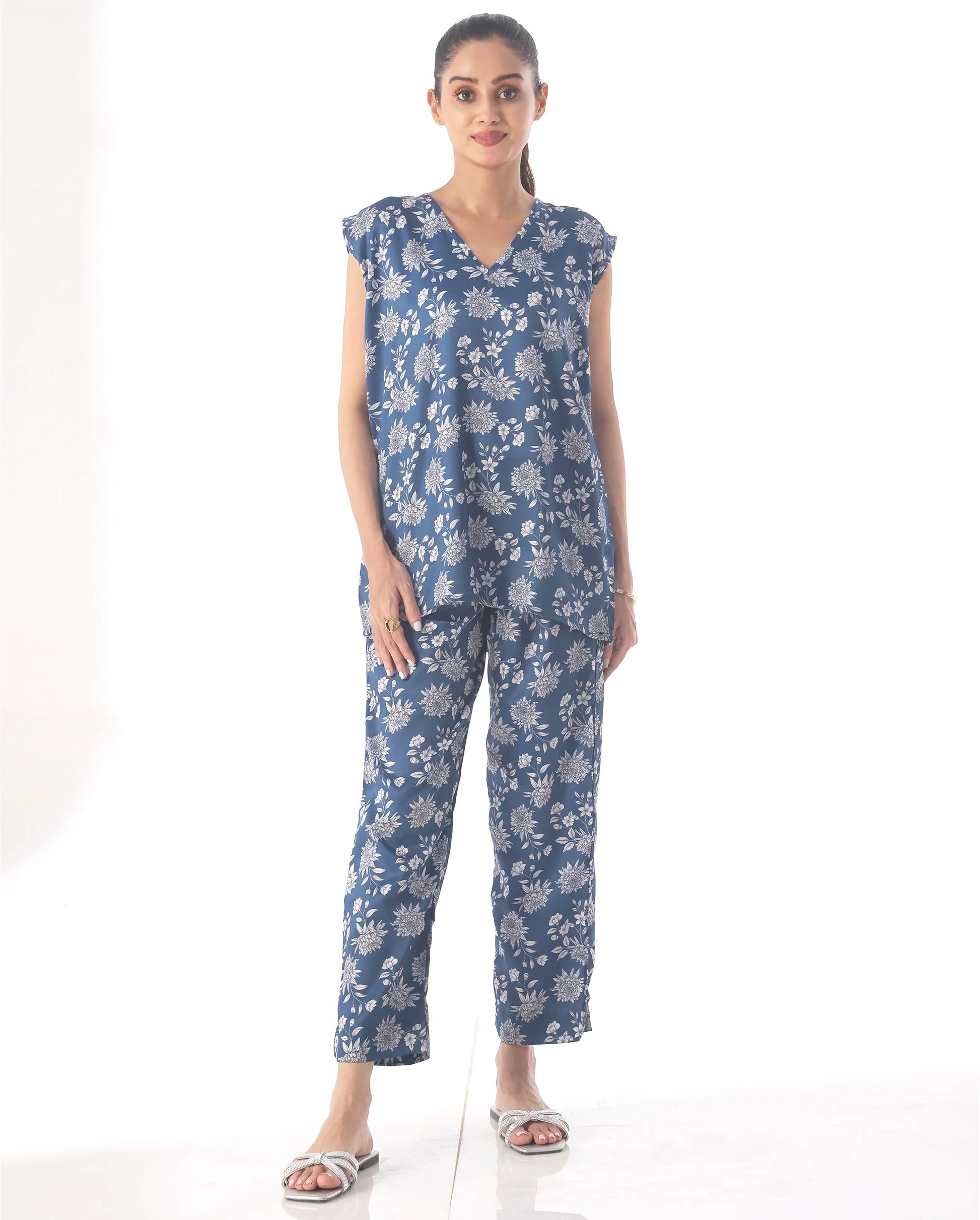 Buy Sajiero Silk PJ Set with Scrunchies - Flora Vee in Pakistan