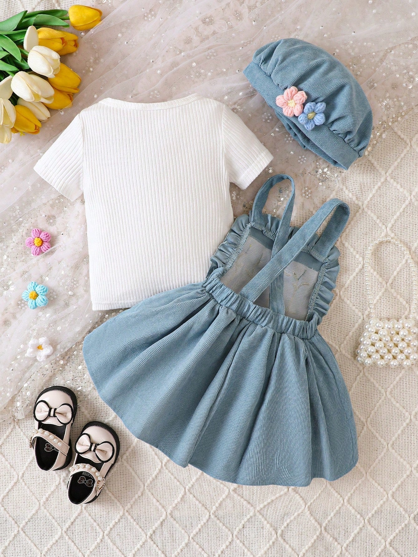 Buy SHEIN 3pcs Baby Girls' Solid Ribbed Texture Short Sleeve T-shirt And Corduroy Dress With 3d Flower Applique And Hat in Pakistan