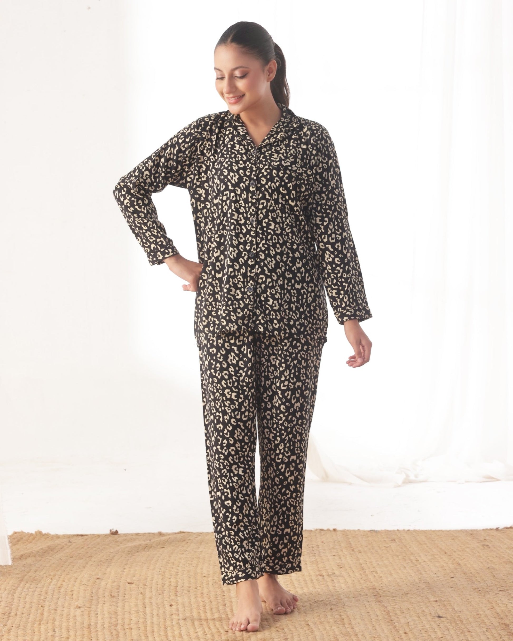 Buy Sajiero Linen Pajama Suit - Wild Lounge in Pakistan