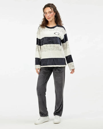 Buy Sajiero Black And White Stripes Fleece Pajama Suit in Pakistan