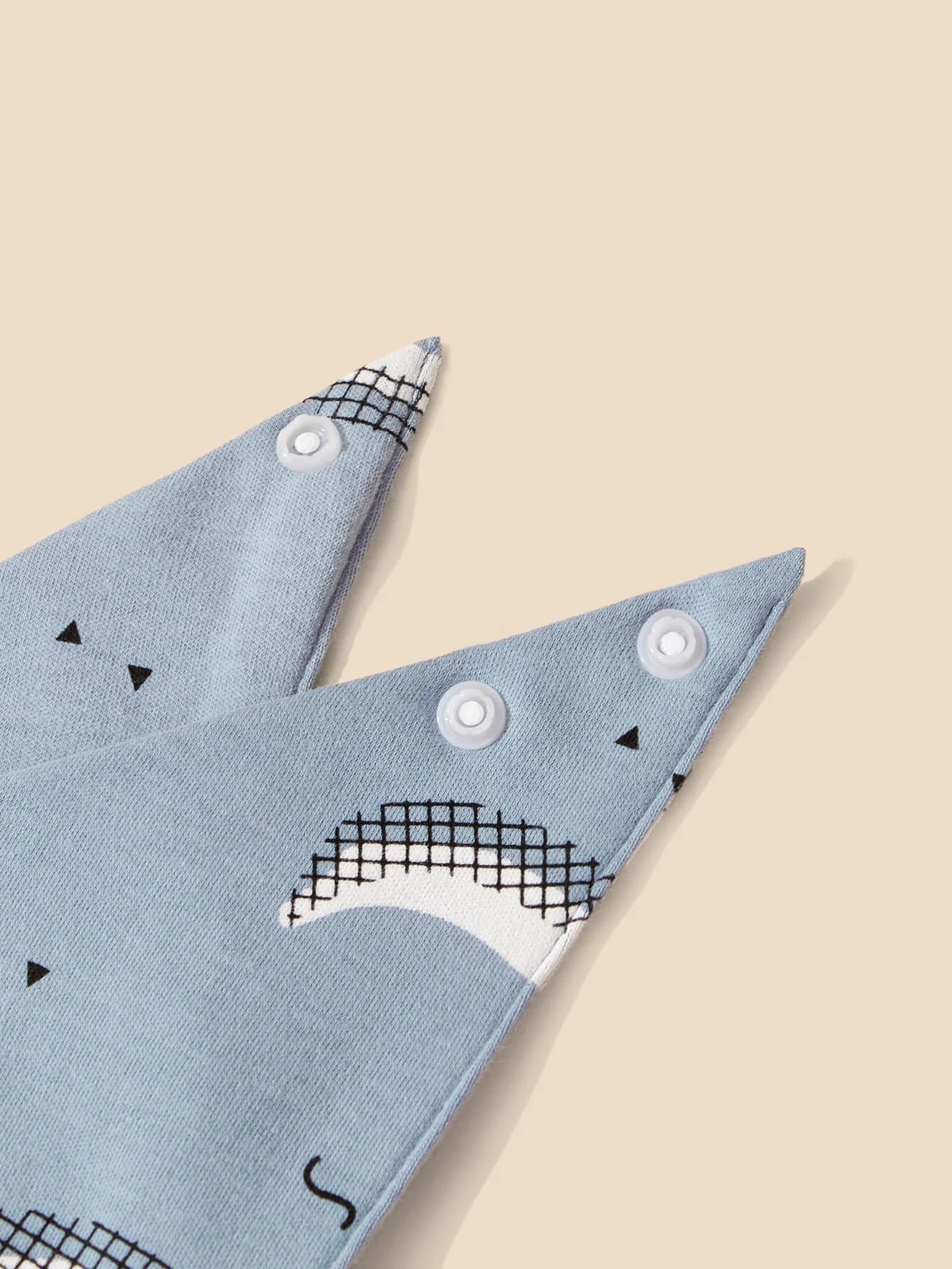 Buy SHEIN 5pcs Baby Cartoon Graphic Bandana Bib in Pakistan