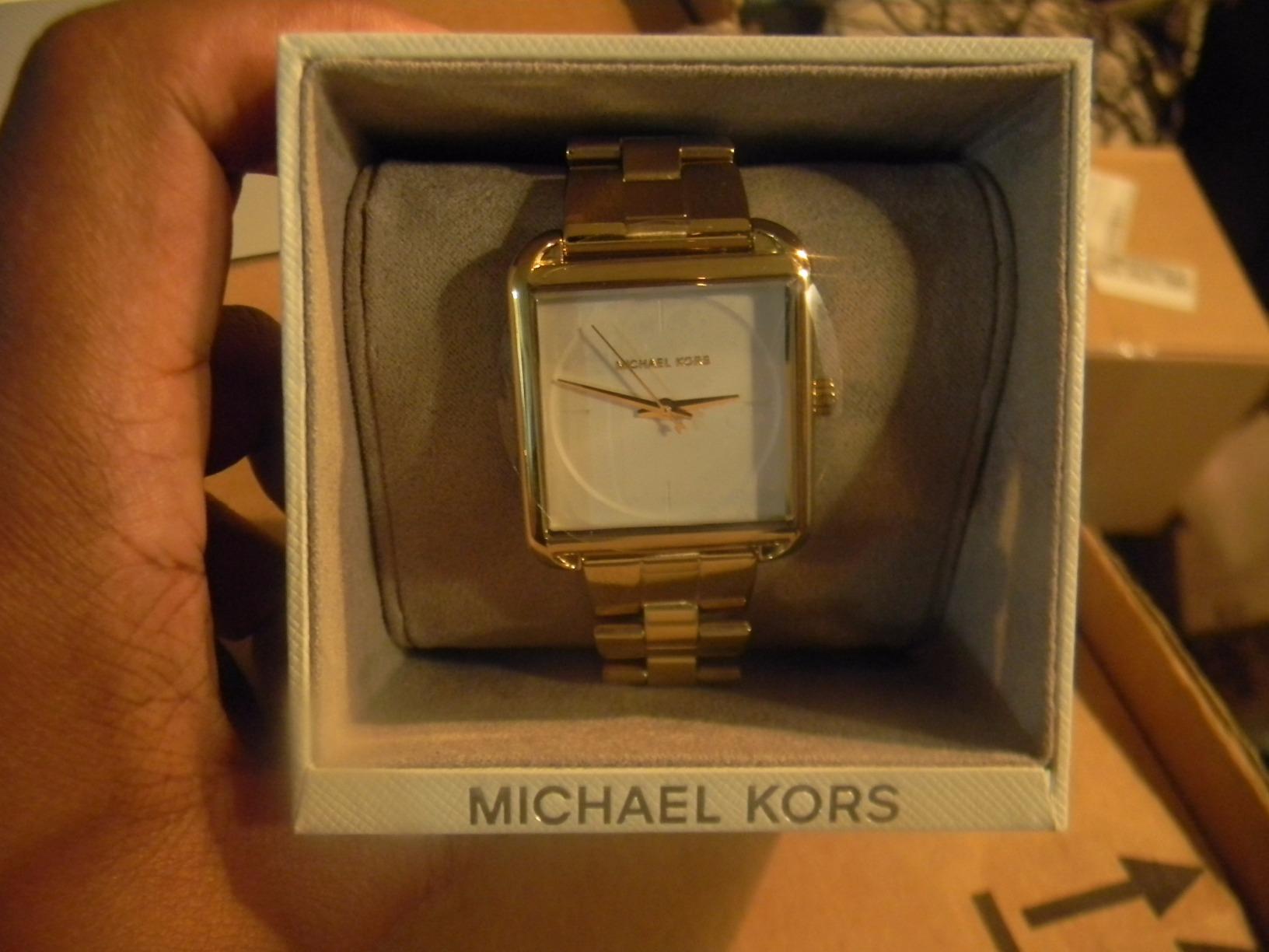 Buy Michael Kors Lake White Dial Ladies Gold Tone Steel Strap Watch - Mk3644 in Pakistan