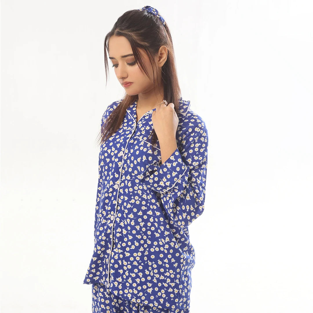 Buy Sajiero Mat Daisy Linen Pajama Suit with Scrunchie in Pakistan