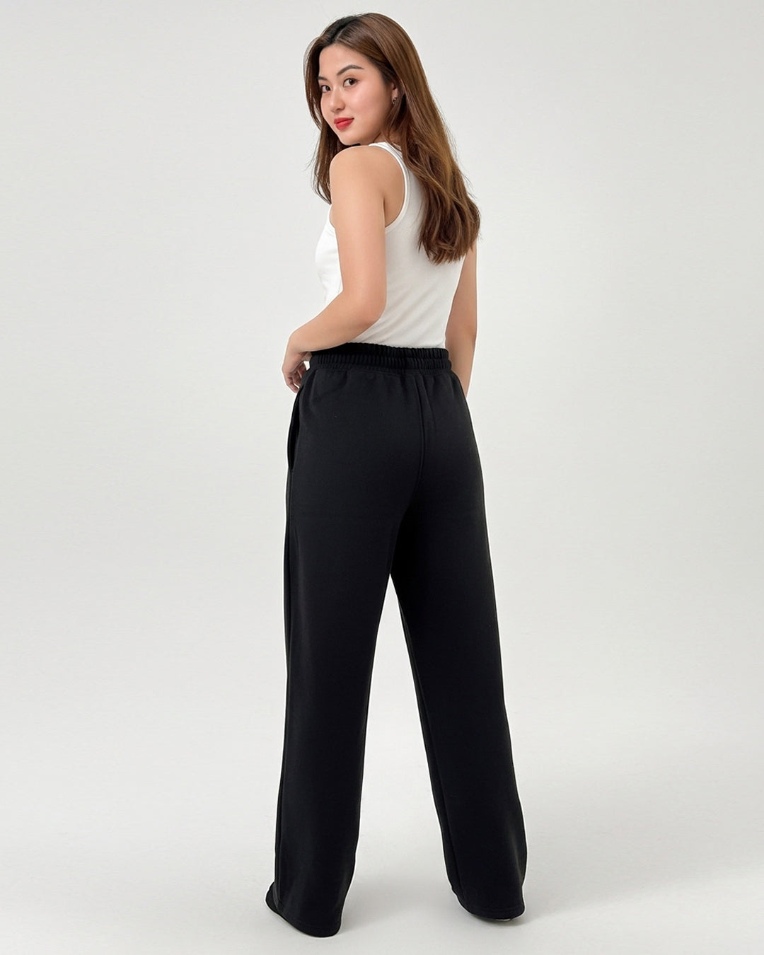 Buy Sajiero Fleece Trouser – Everyday Fit - Black in Pakistan