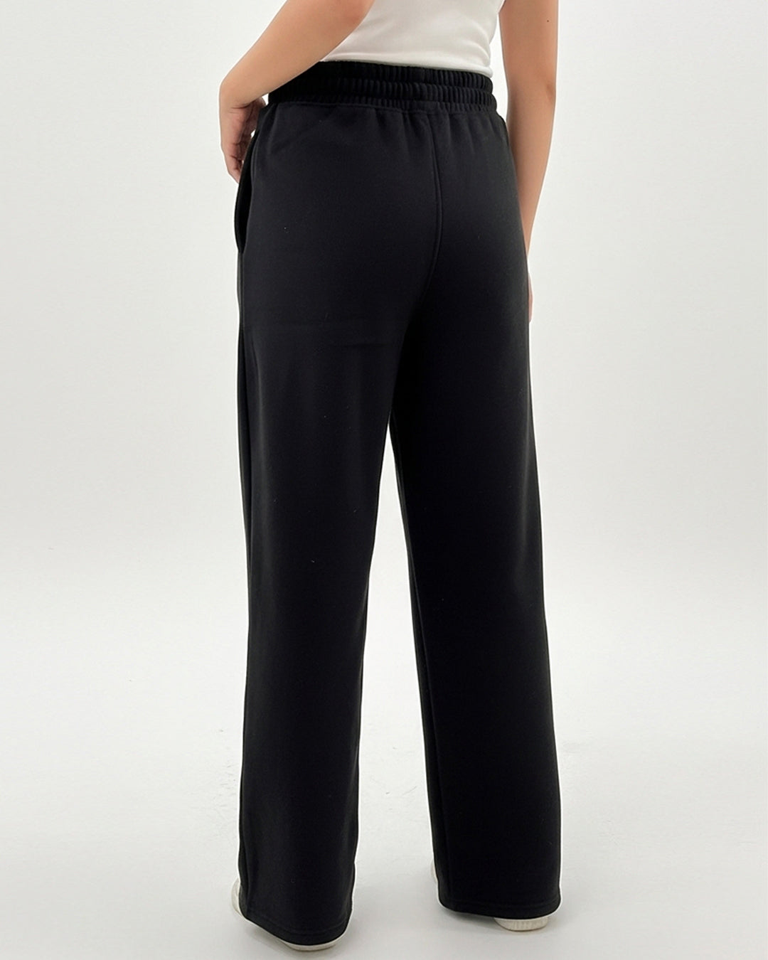 Buy Sajiero Fleece Trouser – Everyday Fit - Black in Pakistan