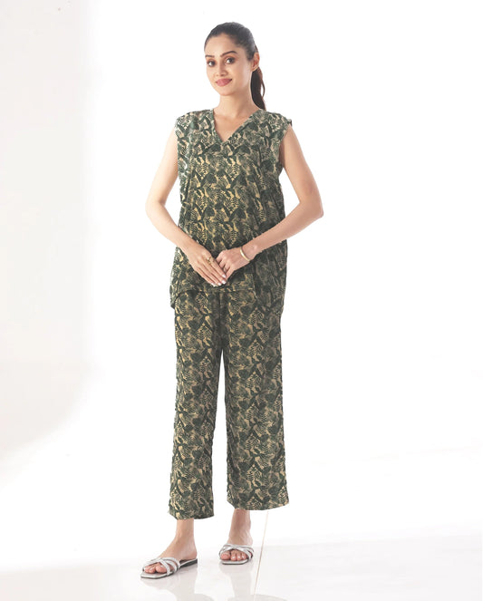 Buy Sajiero Silk Pajama Suit with Scrunchie - Leaf in Pakistan
