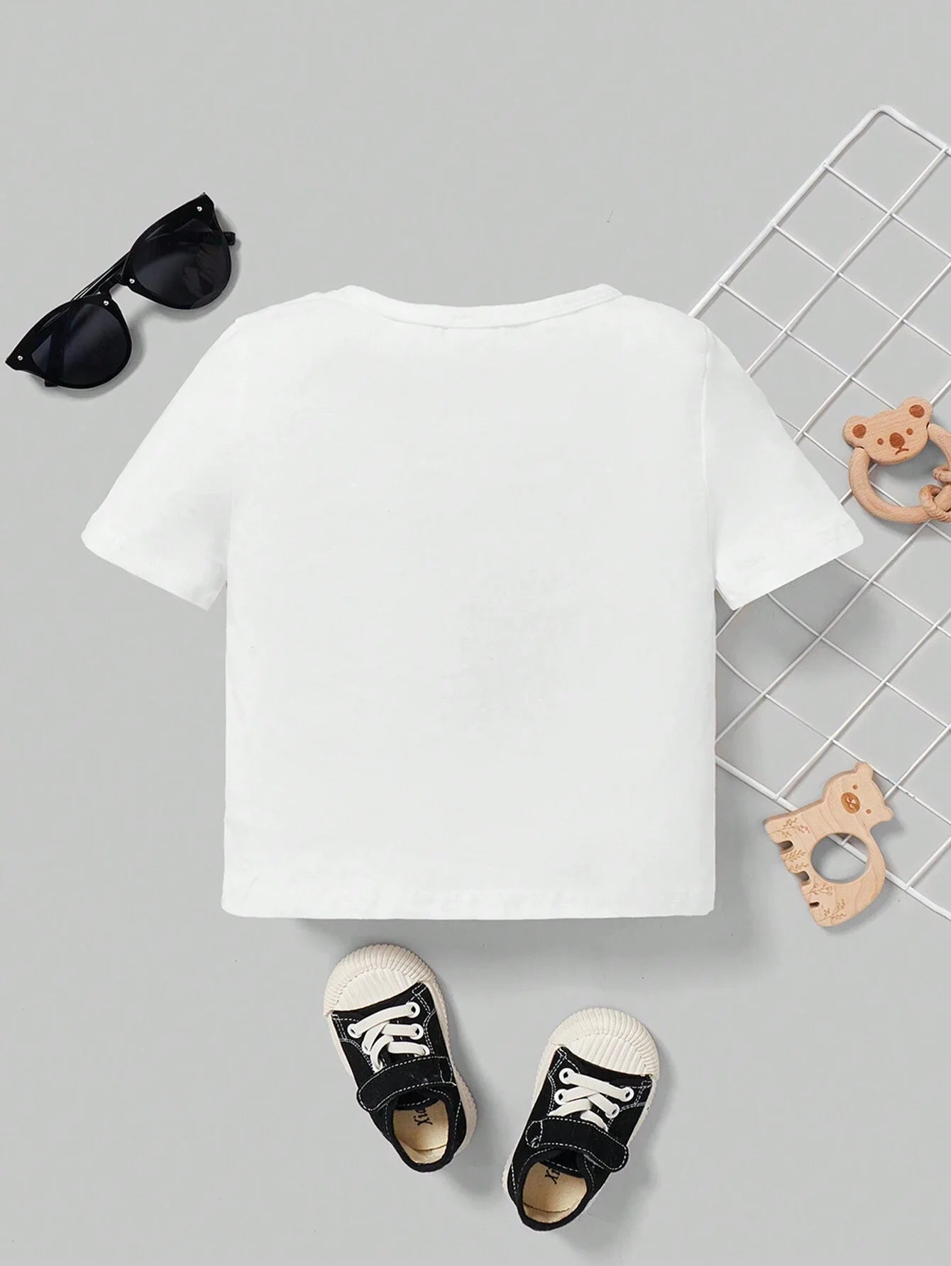 Buy SHEIN Baby Boy Casual Cartoon Print Short Sleeve Top Suitable For Summer in Pakistan