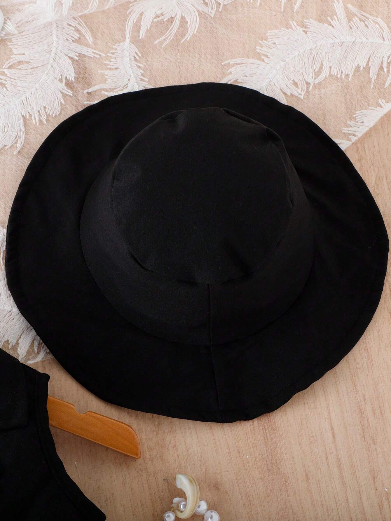 Buy SHEIN Baby Girl Solid Color Simple Style Sleeveless Romper in Pakistan