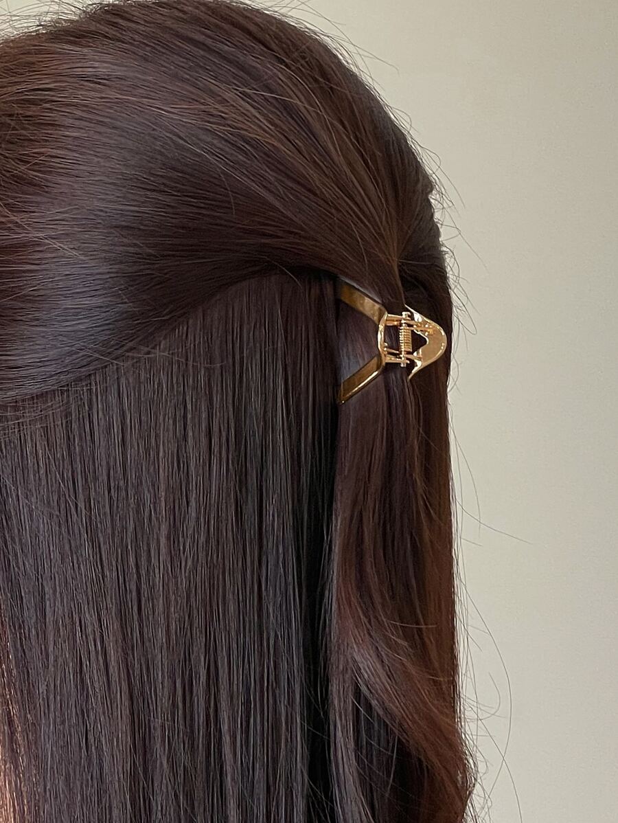 Buy SHEIN DAZY Geometric Hair Claw For Daily Use For Girls Hairstyles Casual in Pakistan