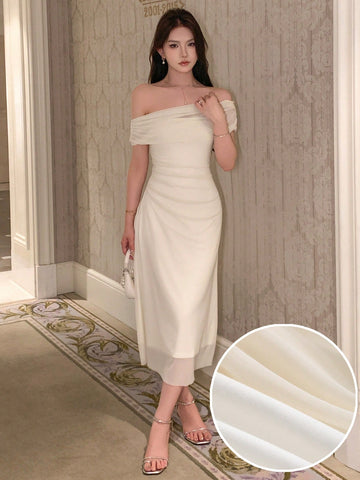 Buy SHEIN DAZY Kpop Solid Ruched Side Mesh Overlay Dress in Pakistan