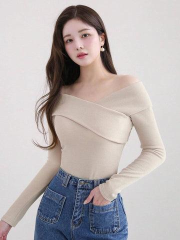 Buy SHEIN DAZY Women's Solid Color Lapel Off-Shoulder Elegant Mid-Length T-Shirt, Autumn in Pakistan