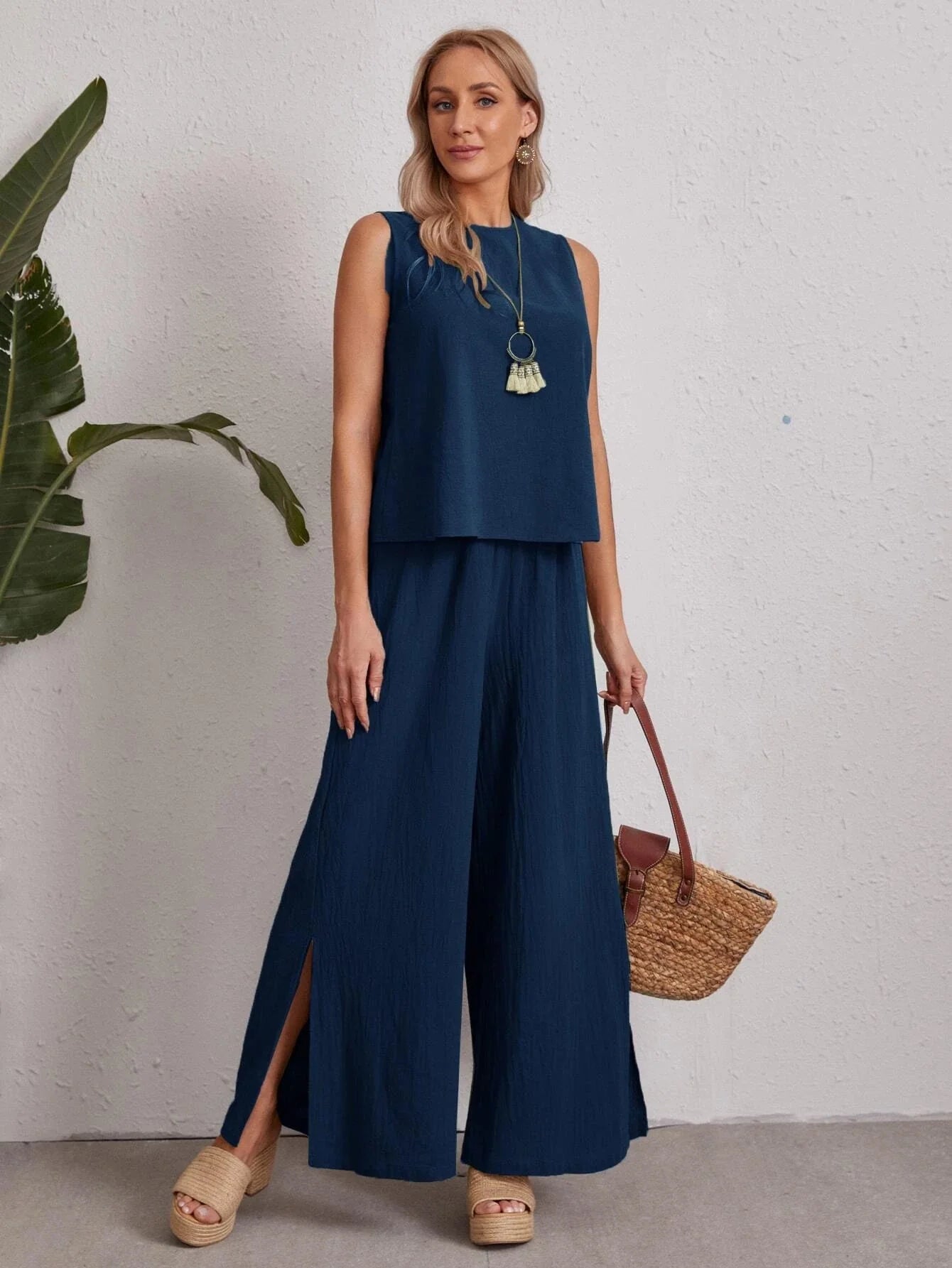 Buy SHEIN EMERY ROSE Keyhole Back Solid Top & Split Hem Palazzo Pants Set in Pakistan
