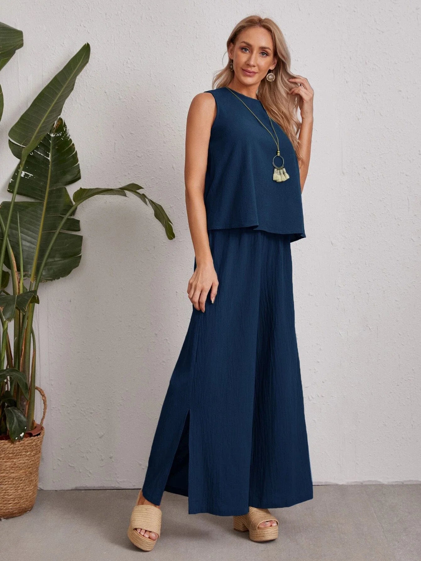 Buy SHEIN EMERY ROSE Keyhole Back Solid Top & Split Hem Palazzo Pants Set in Pakistan