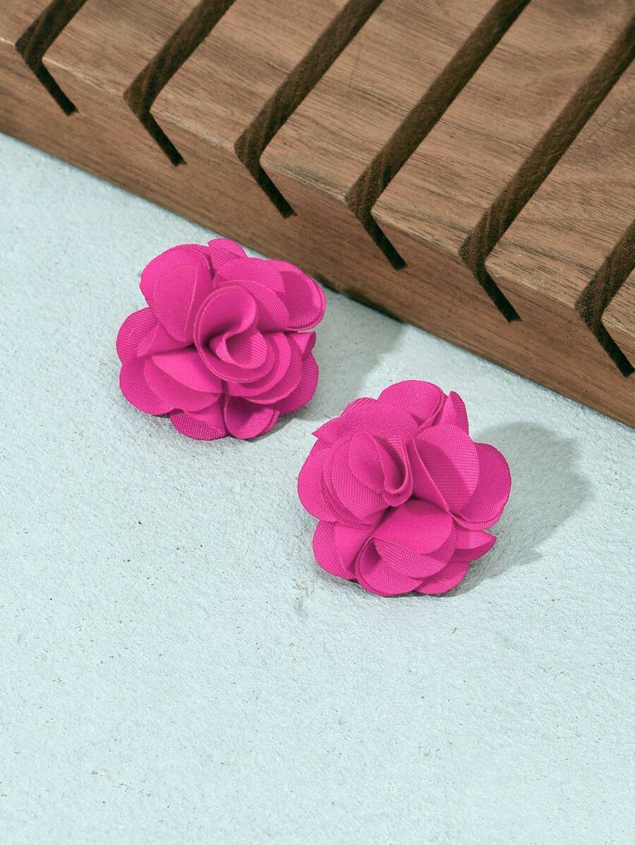 Buy SHEIN Flower Decor Stud Earrings in Pakistan