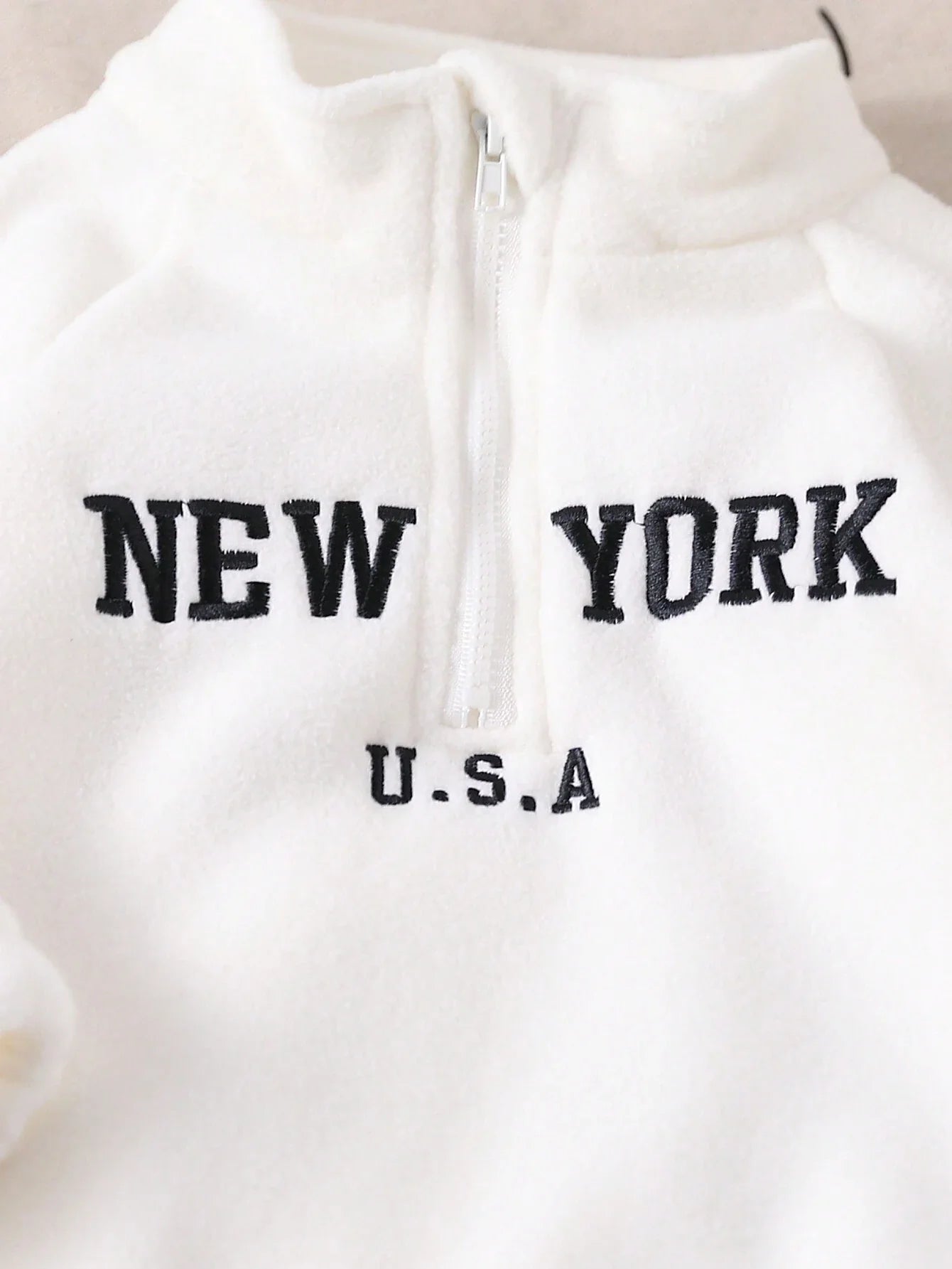 Buy SHEIN 2pcs Baby Boys Long Sleeve Zipper Hoodie With Embroidery Stand Collar And Elastic Waist Sweatpants, Casual Fall Outfit Set in Pakistan