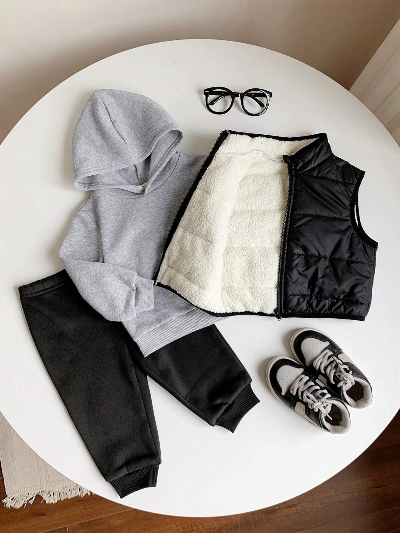 Buy SHEIN 3pcs/Set Baby Boys Casual Winter Thickened Velvet Lined Black Vest With Hood in Pakistan