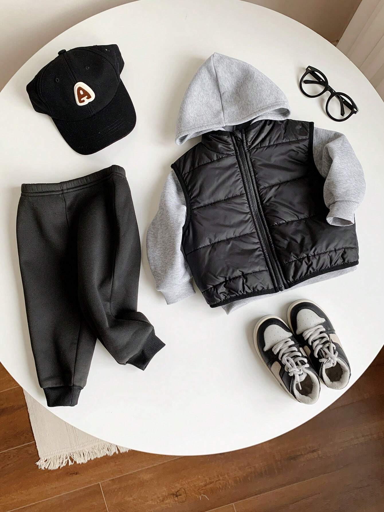Buy SHEIN 3pcs/Set Baby Boys Casual Winter Thickened Velvet Lined Black Vest With Hood in Pakistan