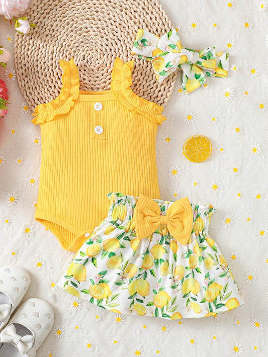 Buy SHEIN 3pcs/Set Baby Girl Summer Holiday Casual & Ruffle Trim Buttoned Bodysuit, Lemon Print Skirt, And Headband in Pakistan
