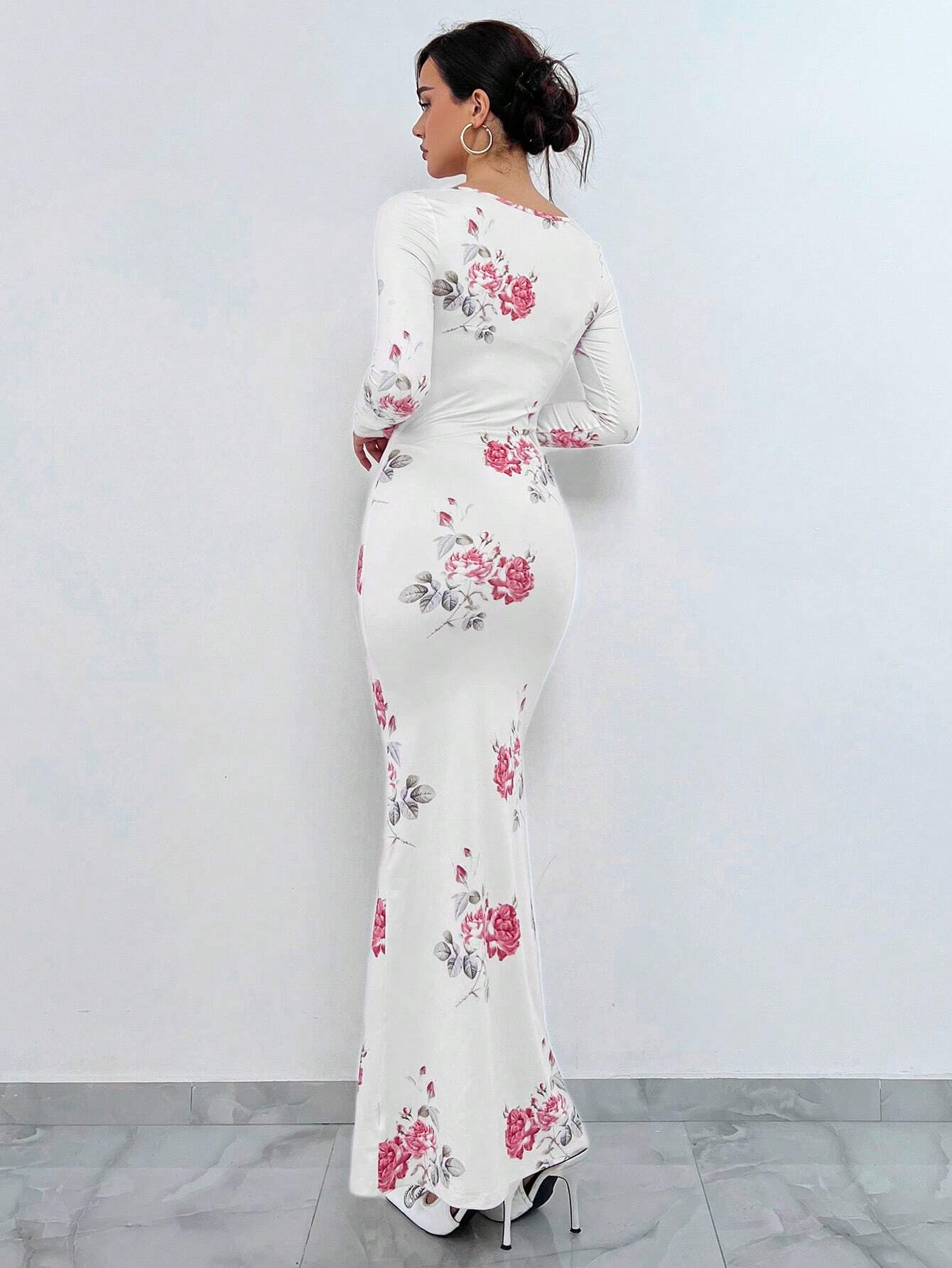 Buy SHEIN Aloruh Women's Floral Printed Long Sleeve Mermaid Hem Dress in Pakistan