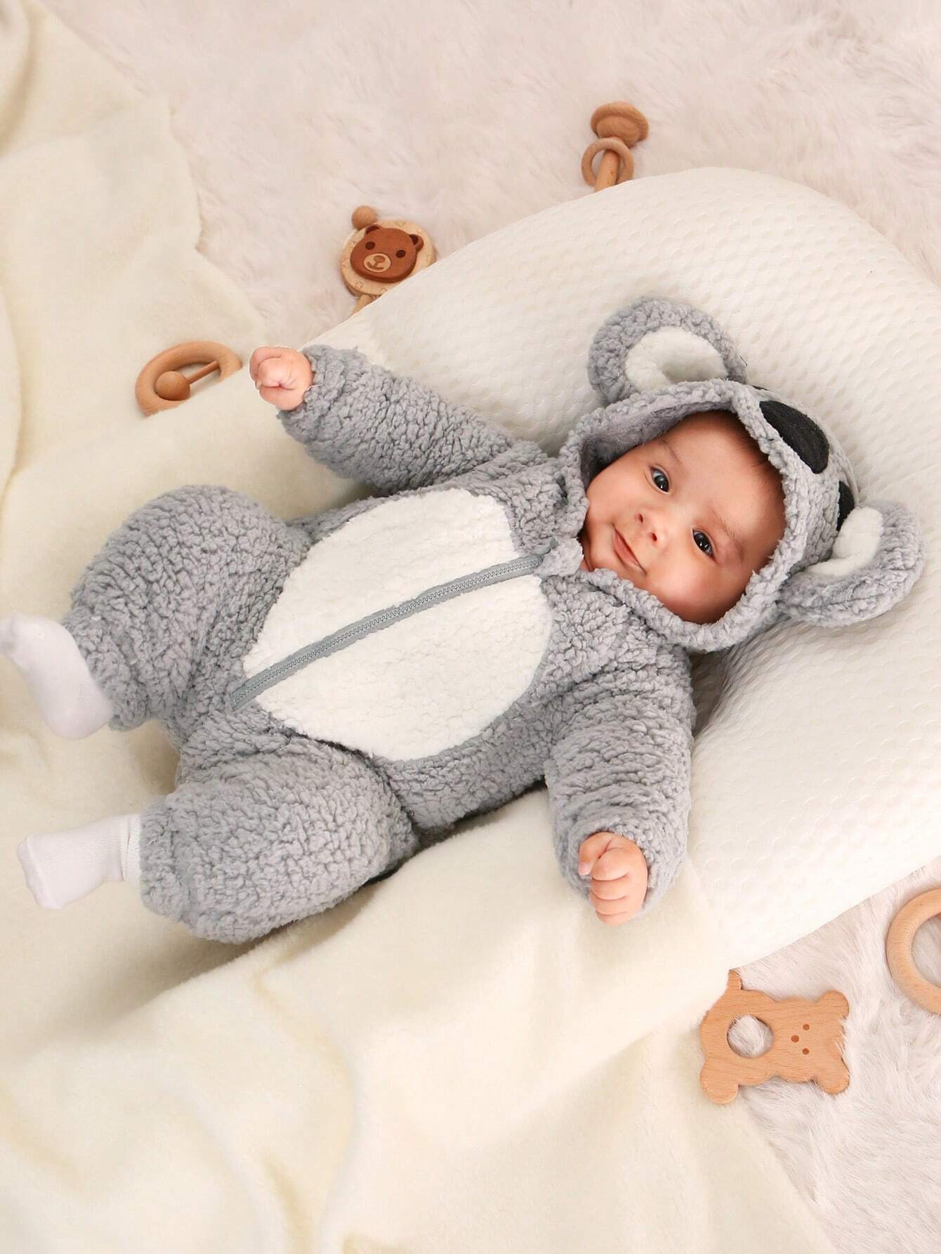 Buy SHEIN Baby Boy Colorblock 3D Ear Design Hooded Plush Sleep Jumpsuit in Pakistan