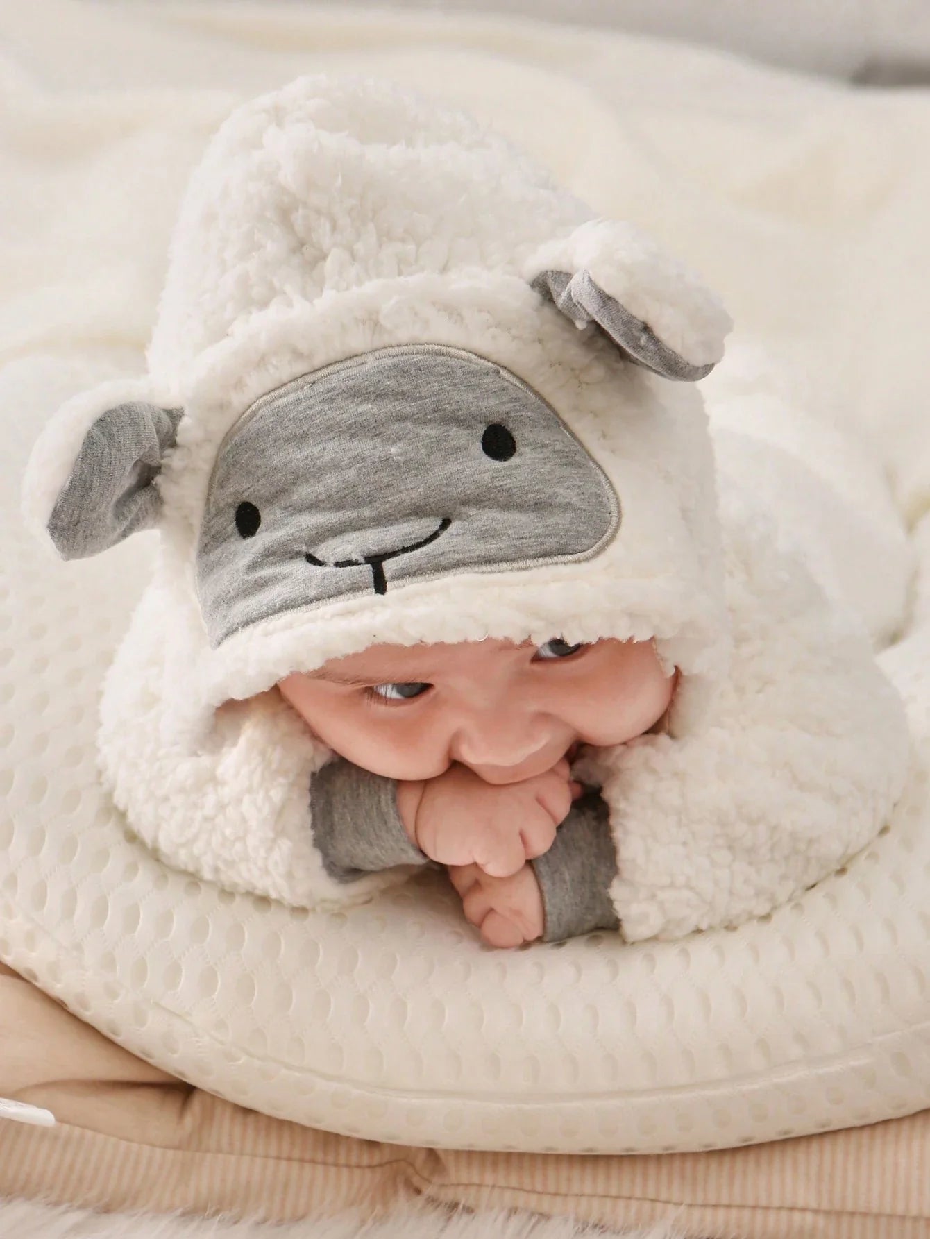 Buy SHEIN Baby Boys Cartoon Embroidery 3D Ears Design Hooded Teddy Sleep Jumpsuit in Pakistan