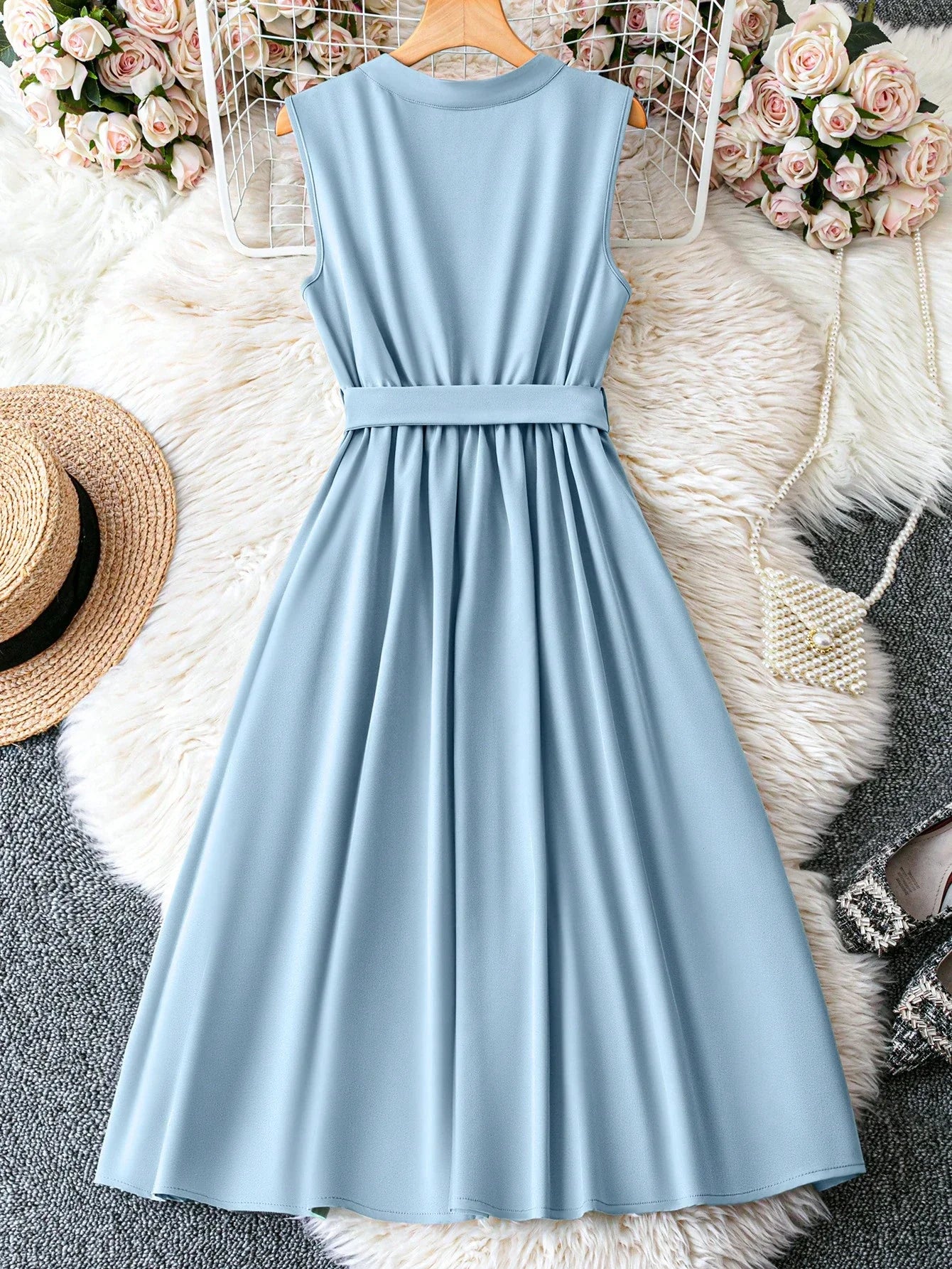 Buy SHEIN Clasi Women's Solid Color Keyhole Neck Sleeveless Casual Midi Dress in Pakistan