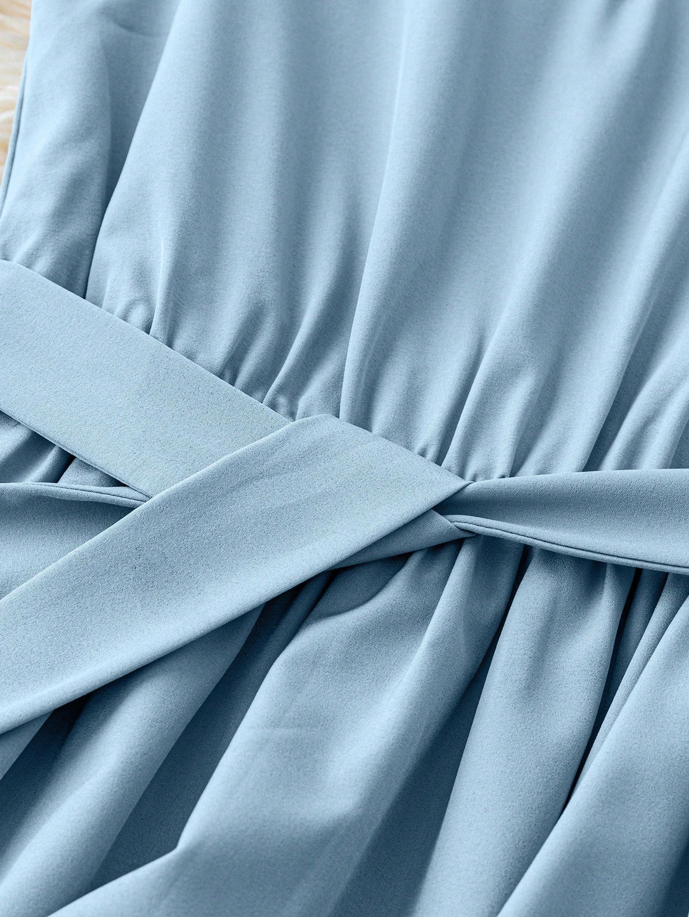 Buy SHEIN Clasi Women's Solid Color Keyhole Neck Sleeveless Casual Midi Dress in Pakistan