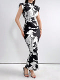 Buy SHEIN Modely Women's Printed Slim-Fit Arabian Robe Dress With Side Slit in Pakistan