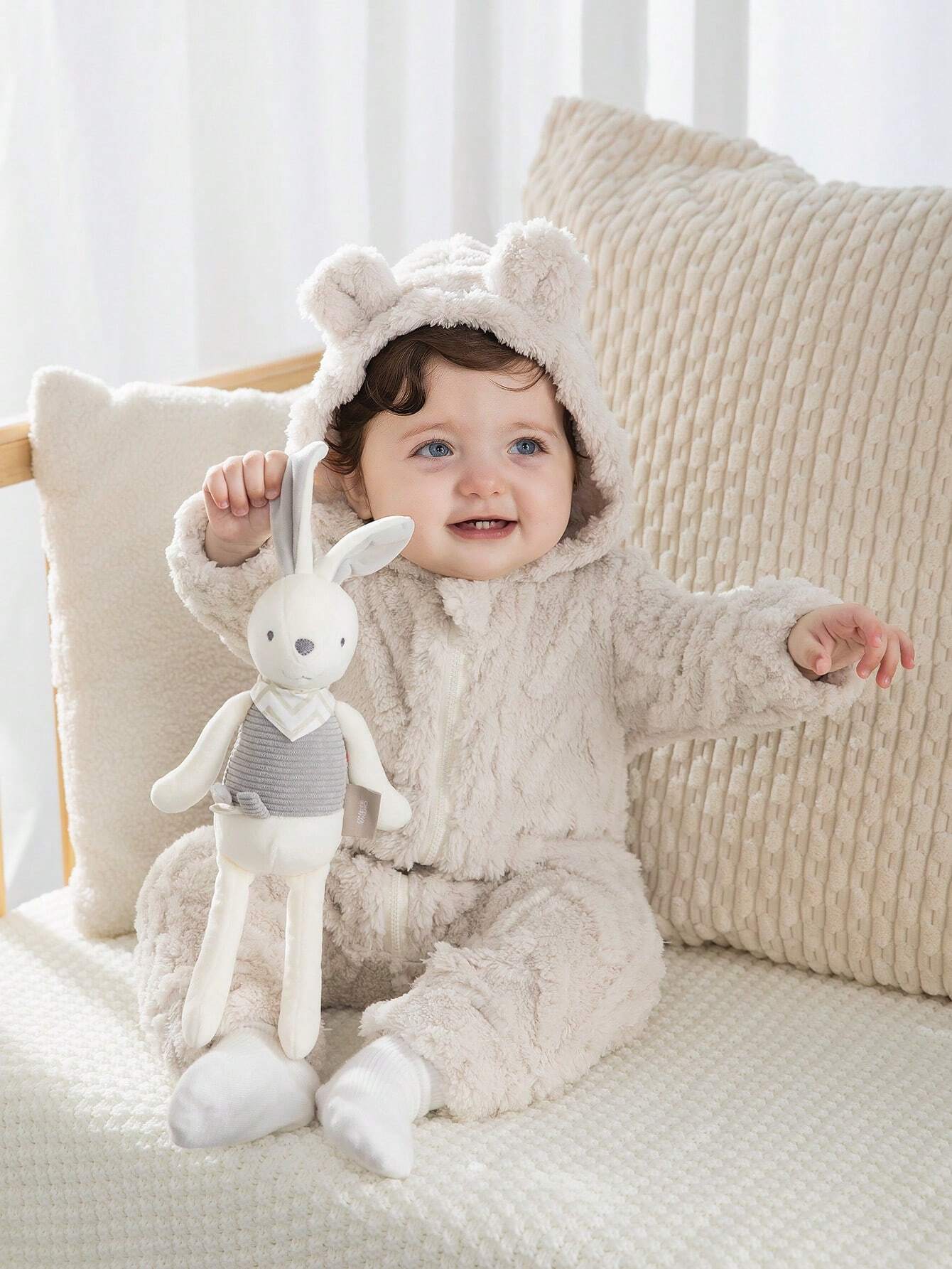 Buy SHEIN Persoplay Kids 1pc Baby Boy/Girl Fleece Hooded Jumpsuit, Warm & Comfortable, Suitable For Outdoor & Indoor Wear in Pakistan