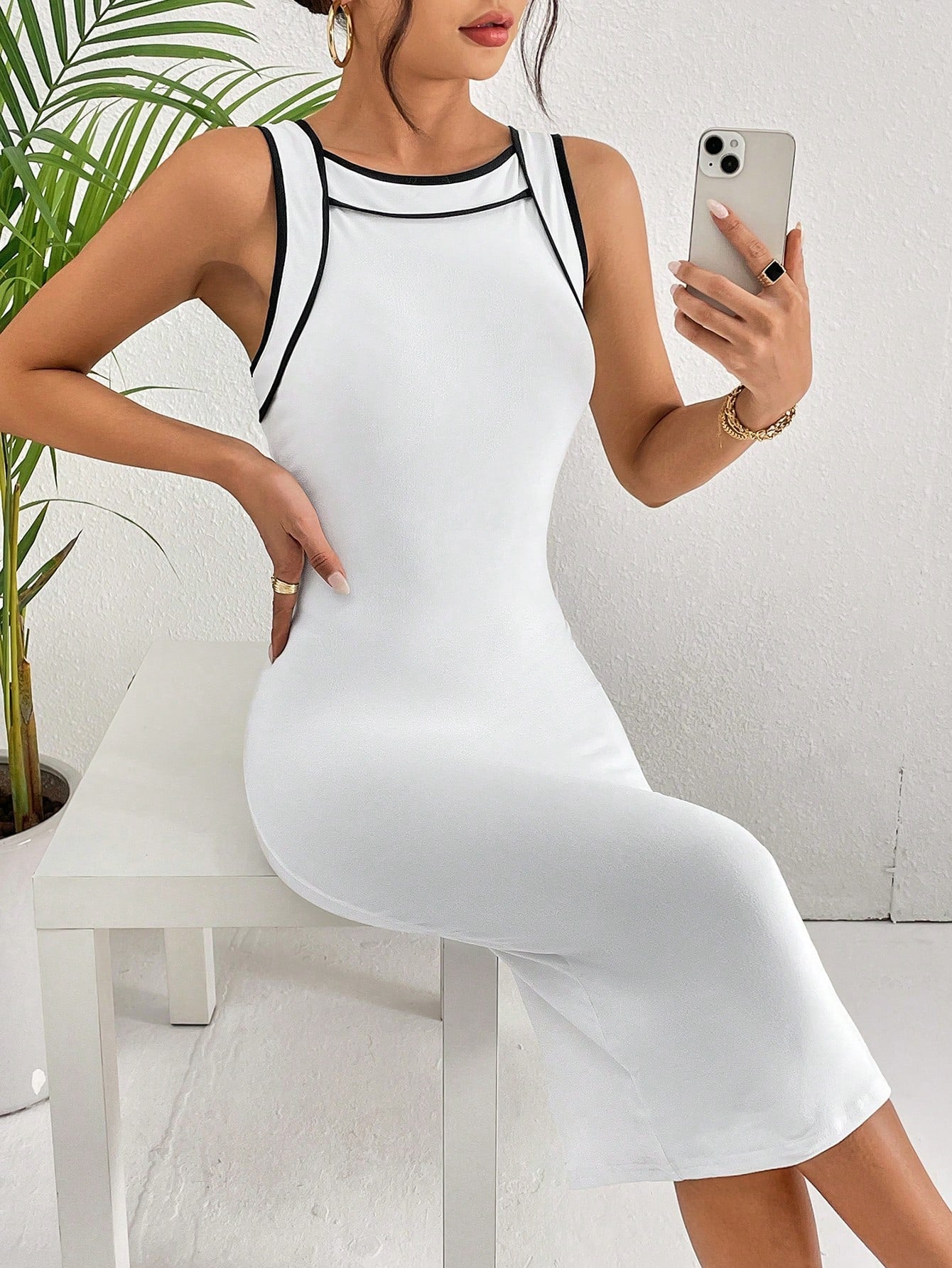 Buy SHEIN Priv̩ Contrast Binding Bodycon Dress in Pakistan
